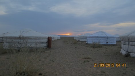 Daybreak at Gobi discovery camp 2