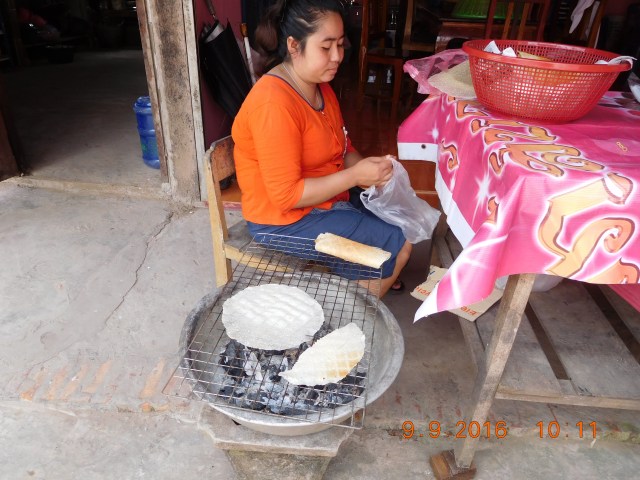 The Lao rice crispy - roasted