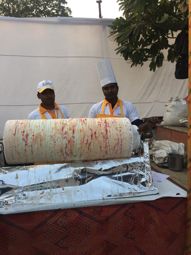 The roller ice cream 