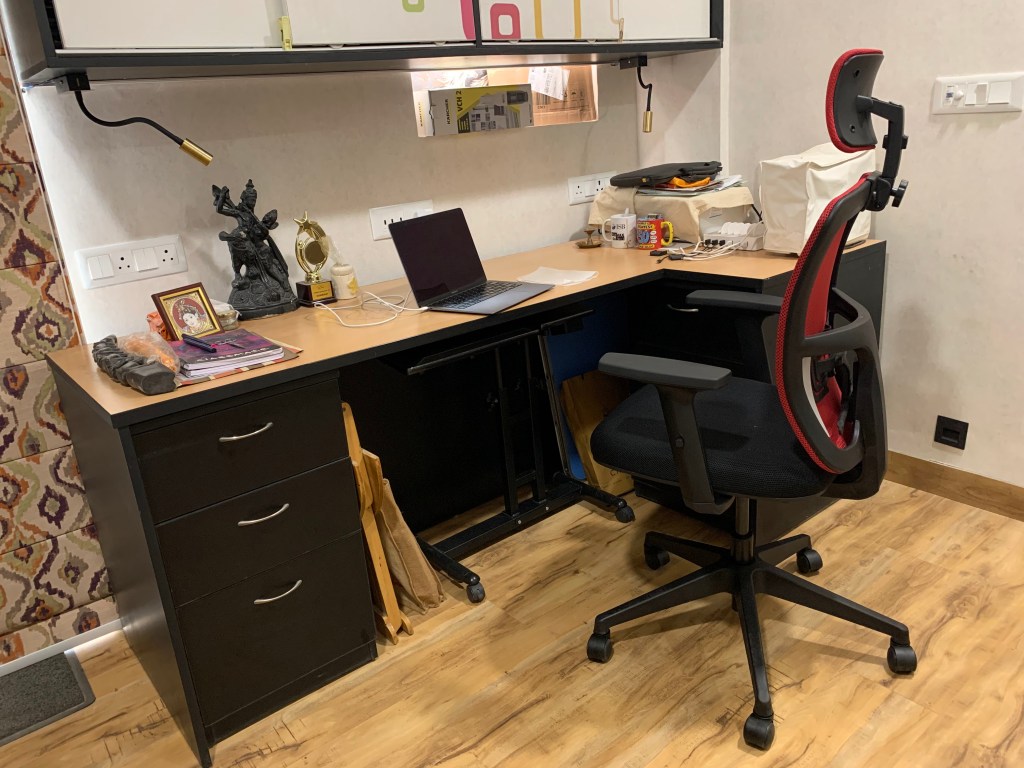 Ergonomic chair