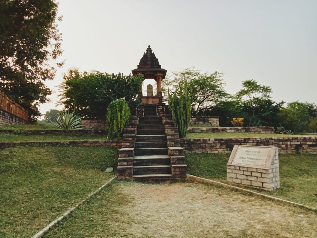 Jauhar Smarak - Chanderi Fort