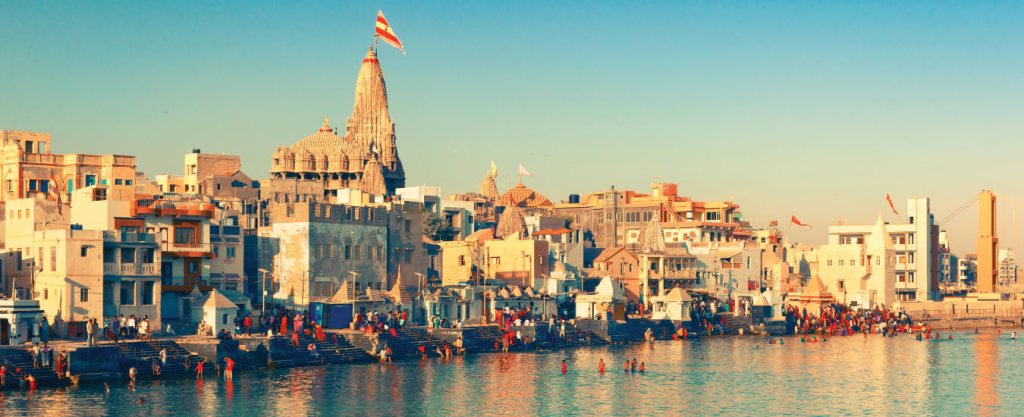 Dwarkadhish Mandir pc Club Mahindra